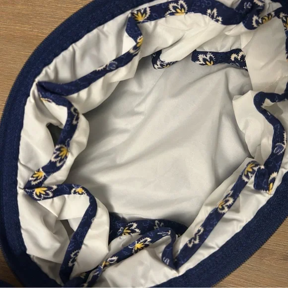 Vera Bradley 2002 Maison Blue Home and Away Travel Case - Picture 5 of 10